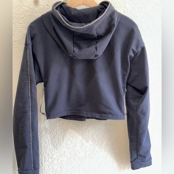 2 for $26 Gymshark Black Cropped Hoodie with Side Zip & Lock Detail Size Small - Picture 3 of 8